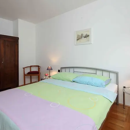 아파트 Sume Pjevaju