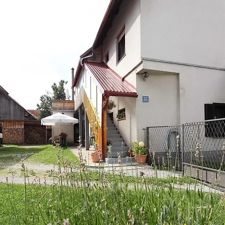 Sume Pjevaju Apartment